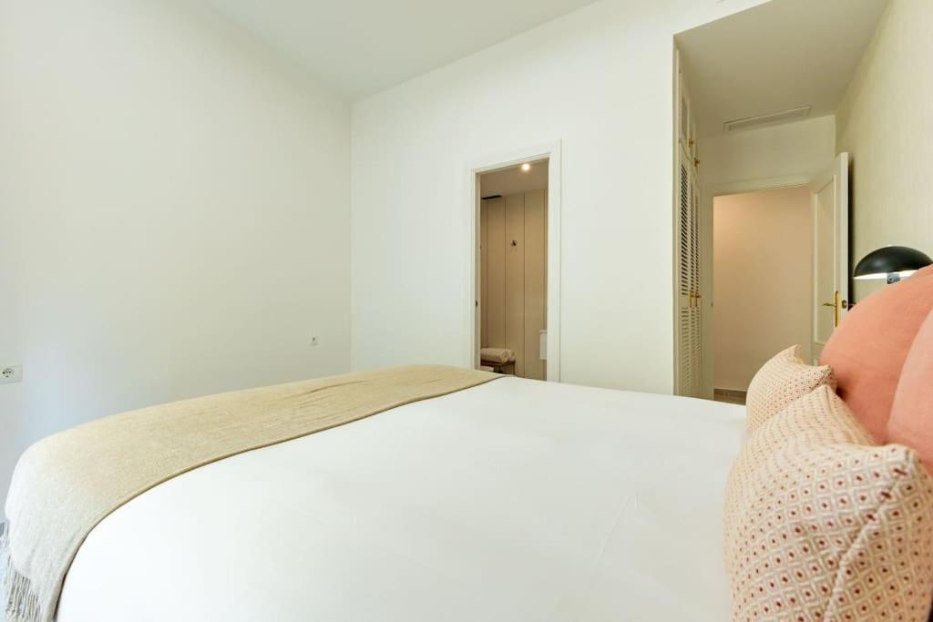 Apartamento Conde Ibarra Deluxe By Valcambre Sevilla Exterior foto